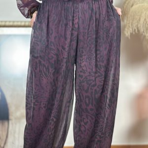 Pantalón Bombacho Animal Print Berenjena